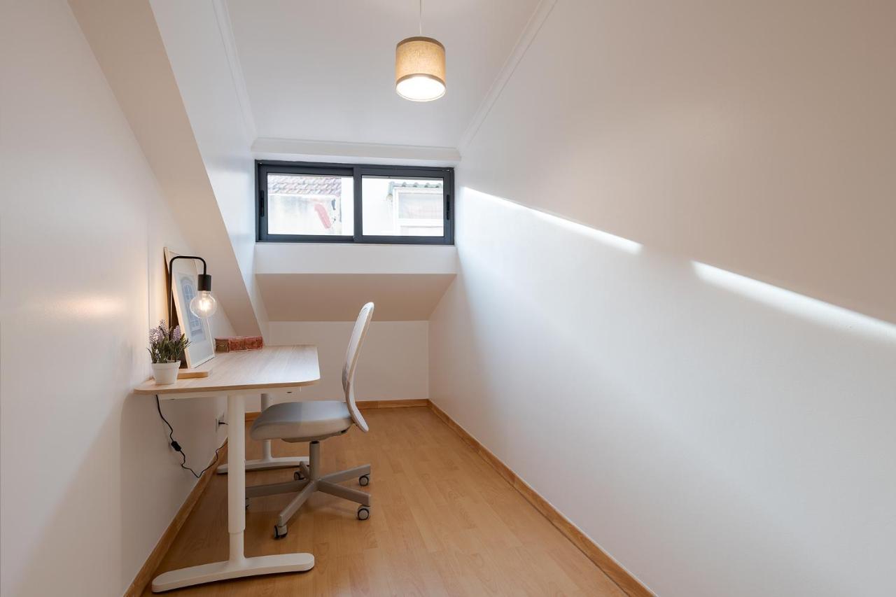 Central Gem IV - Lisbon Trendy Santos District With Dedicated Workspace Luaran gambar
