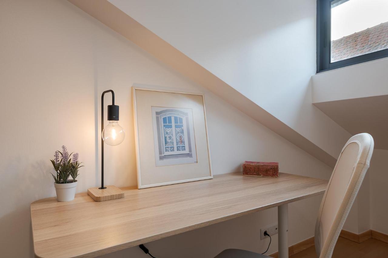 Central Gem IV - Lisbon Trendy Santos District With Dedicated Workspace Luaran gambar