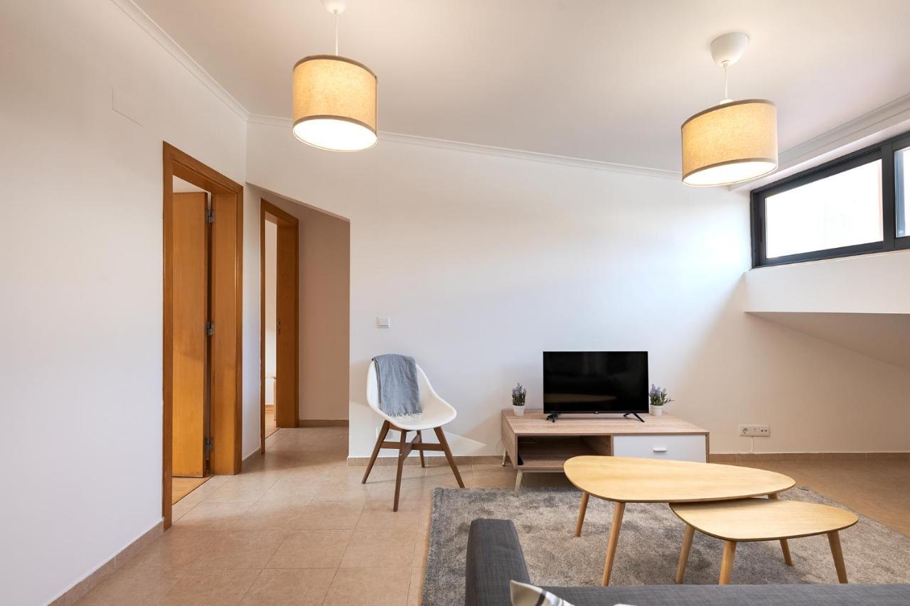 Central Gem IV - Lisbon Trendy Santos District With Dedicated Workspace Luaran gambar