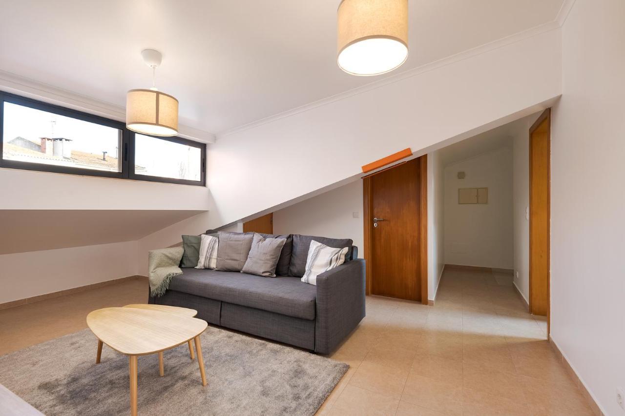 Central Gem IV - Lisbon Trendy Santos District With Dedicated Workspace Luaran gambar